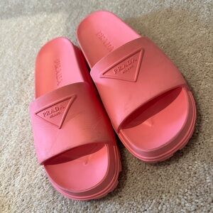 Prada slides